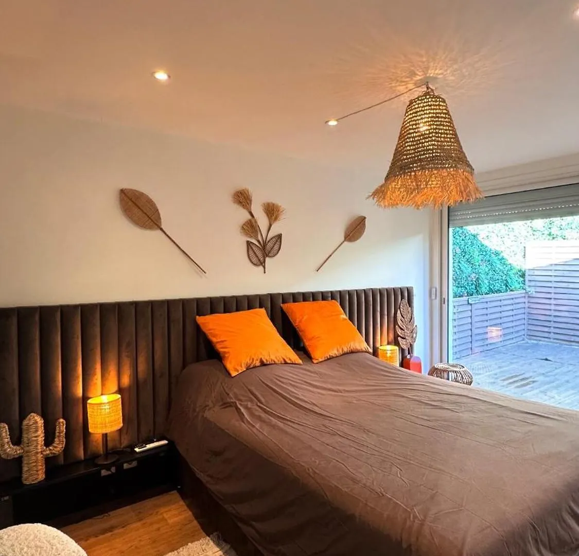 Beautiful Chic Villa With Pool In Cannes Le Cannet
